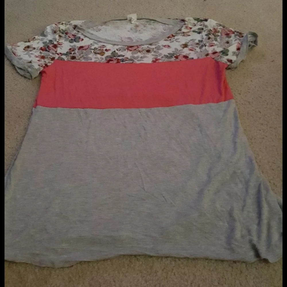 new boutique floral shirt